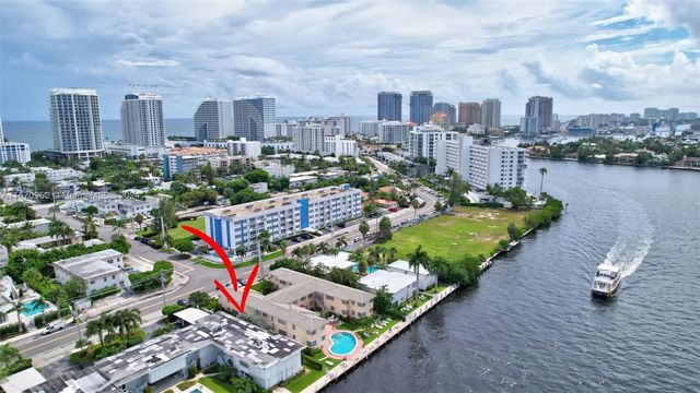 $329,900 | 569 Bayshore Drive, Unit 1 | Central Beach