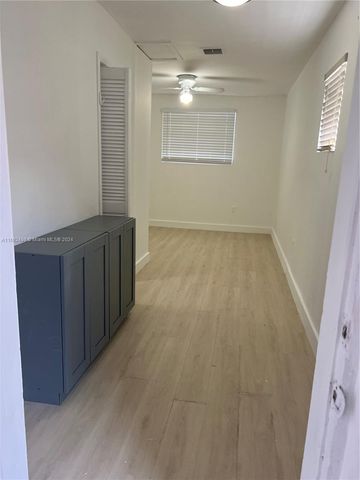 $1,300 | 4521 Southwest 5th Terrace, Unit 2 | West Flagler