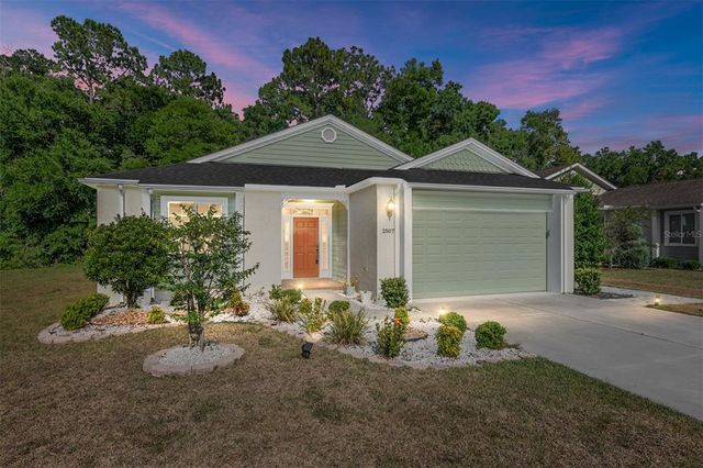 $2,300 | 2507 Northeast 33rd Court | East Ocala