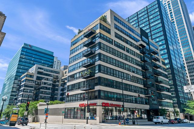 $649,000 | 130 South Canal Street, Unit 9M | Metropolitan Place