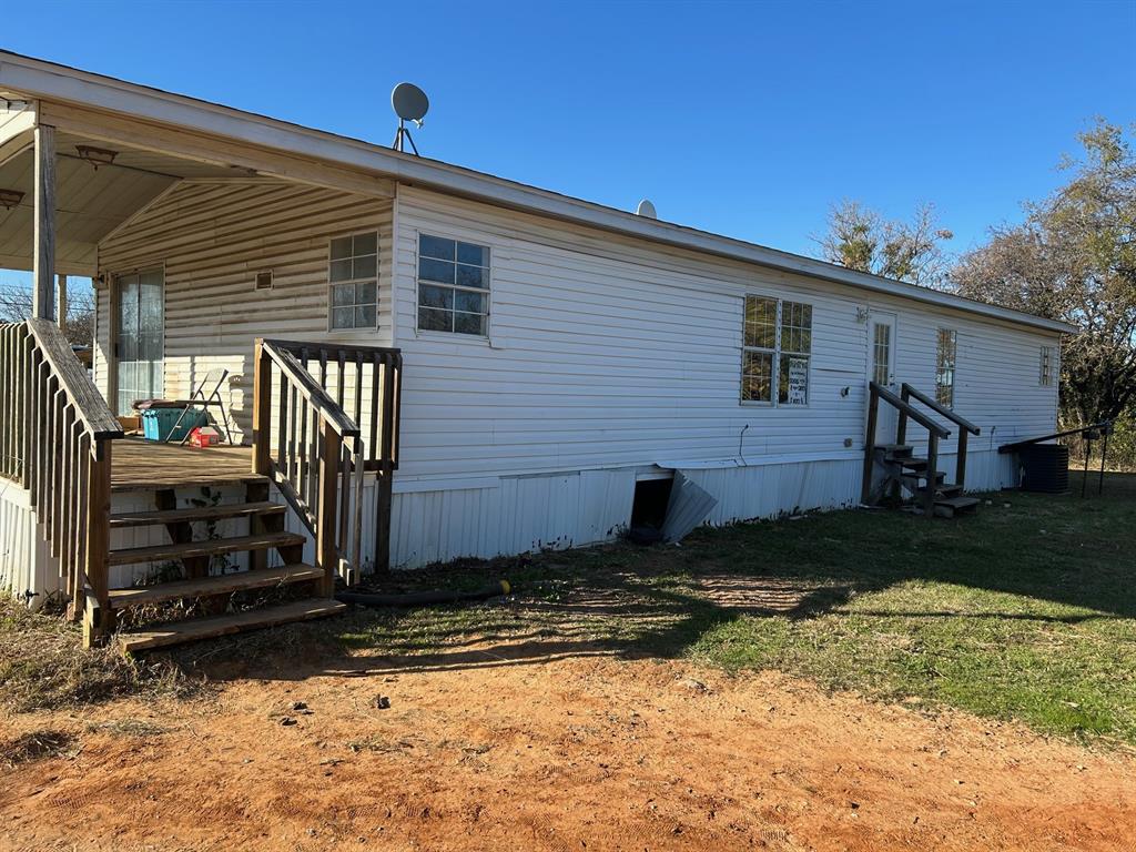 a front view of house with yard