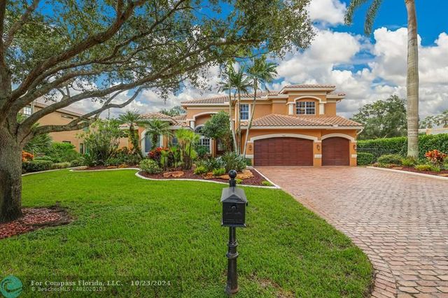 $1,900,000 | 3002 East Lake Vista Circle | Davie