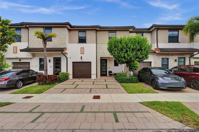 $620,000 | 15570 Northwest 91st Court | Satori