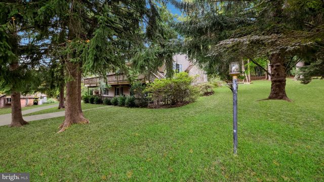 $399,900 | 234 Llewelyn Road | Chester Heights