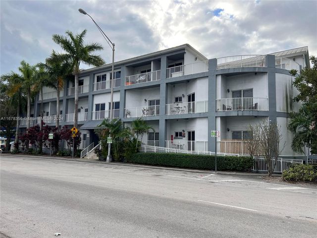 $2,100 | 2734 Bird Avenue, Unit 202 | Northeast Coconut Grove