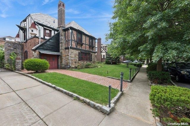 $1,600,000 | 29-37 168th Street | Murray Hill - Flushing