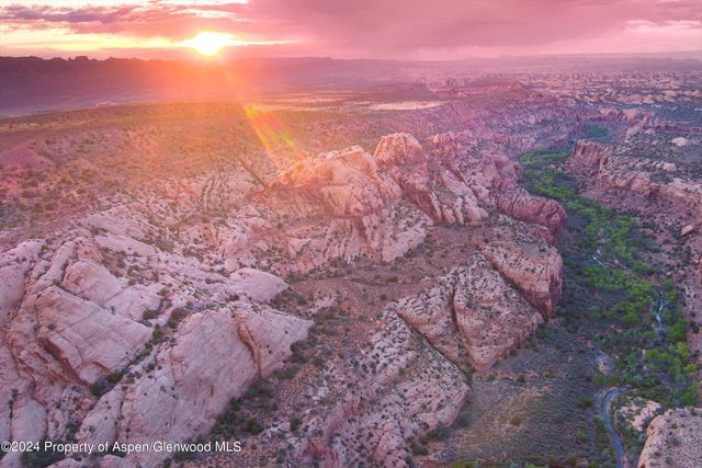 $20,000,000 | 4 Cloud Rock Johnson's Up-on-top Mesa Moab Ut 84532 Mesa, Unit MESA