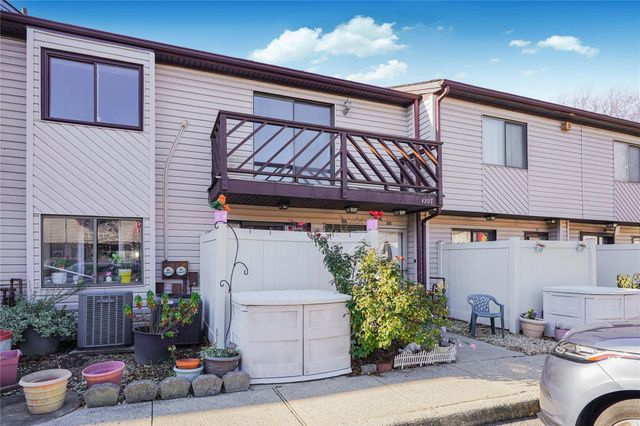 $359,000 | 4207 Amboy Road, Unit 8B | Great Kills