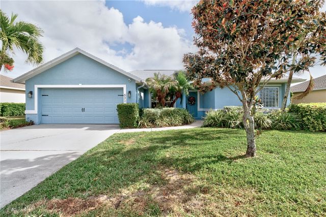 $399,950 | 531 High Hawk Circle | Florida Ridge