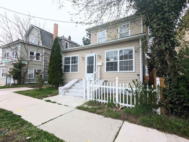 $299,999 | 9 North 2nd Street | Pleasantville