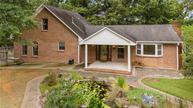 $472,000 | 525 David Smith Road | Midway