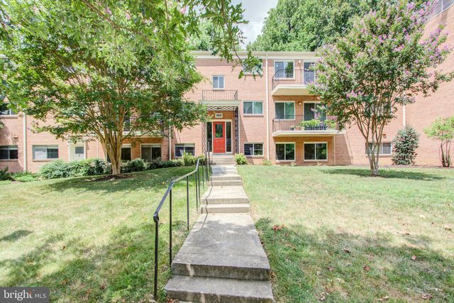 $2,540 | 10620 Weymouth Street, Unit 1 | Parkside Condominiums