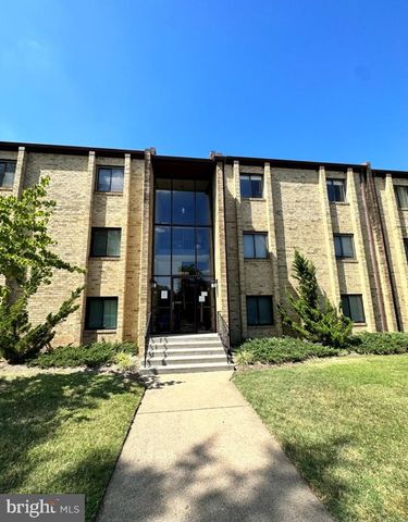 $1,850 | 10630 Provincial Drive, Unit F | Crestwood Village