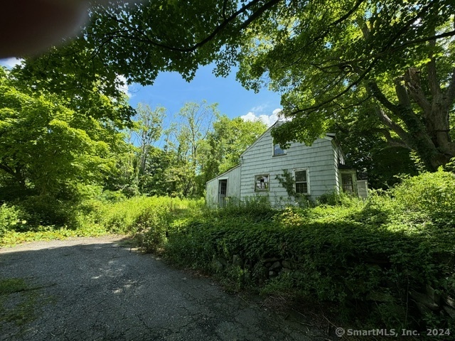 a view of a big yard in a garden