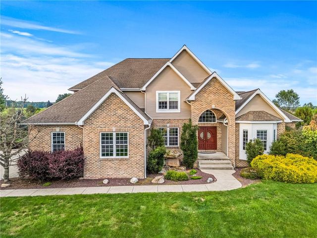 $799,000 | 2010 Creekside Drive | Washington Township - Erie County