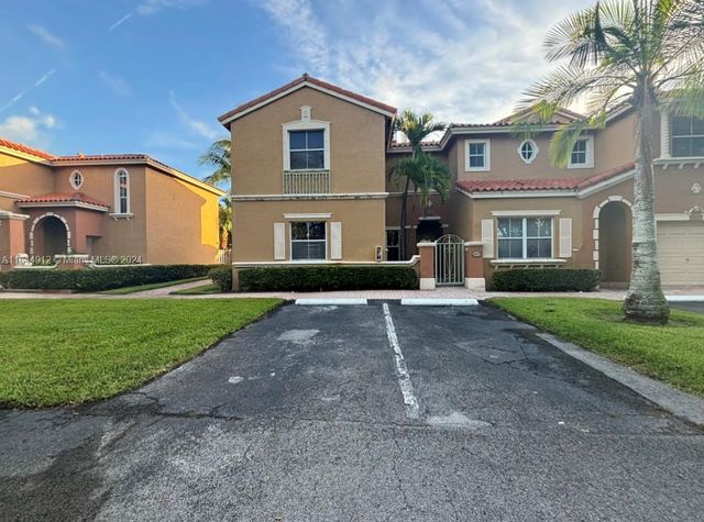 $3,900 | 8451 Northwest 138th Street, Unit 2301 | Miami Lakes