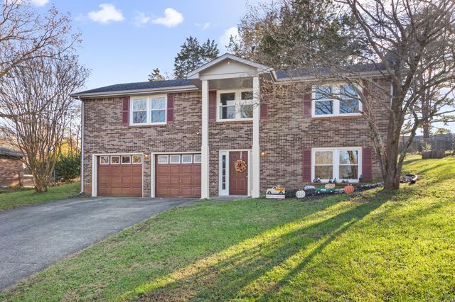 $299,900 | 414 Needlewood Drive | Cumberland Hills