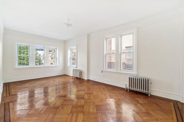 $3,950 | 30 Sterling Street, Unit 2 | Prospect Lefferts Gardens