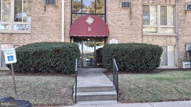 $255,900 | 501 Prospect Boulevard, Unit B6 | Carrollton