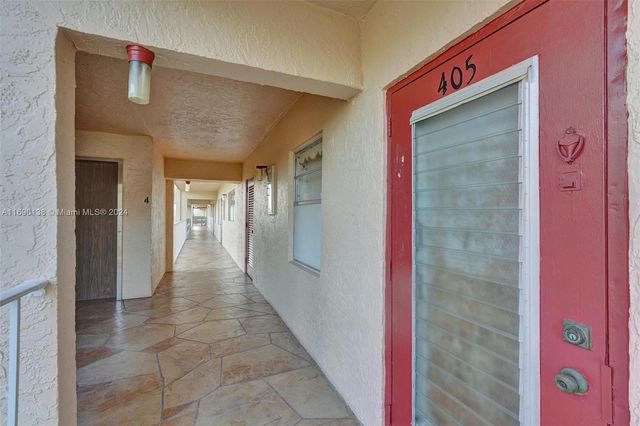 $1,300 | 1030 Country Club Drive, Unit 405 | Margate