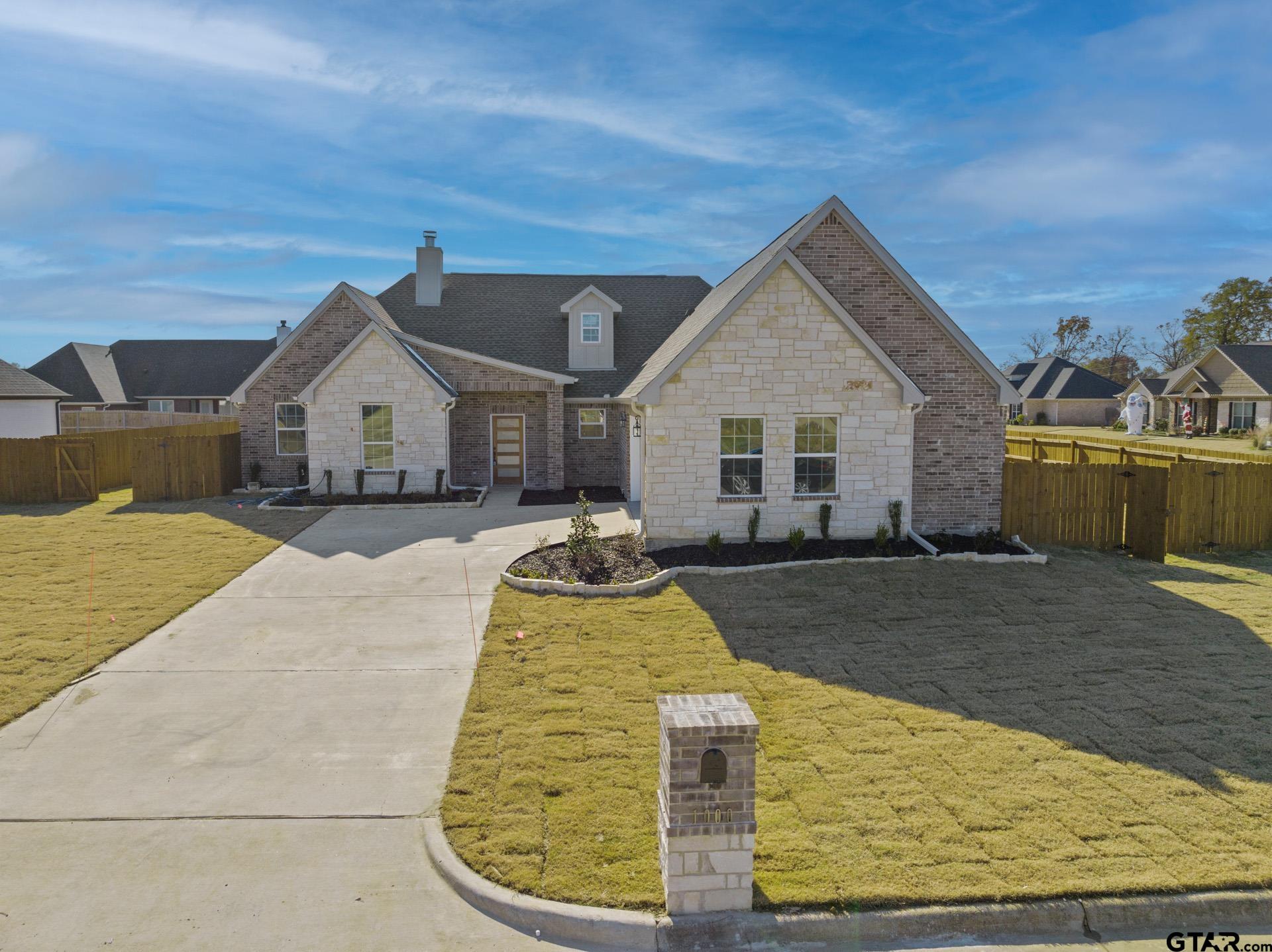 a view of a house with a outdoor space