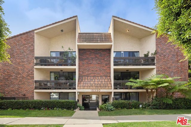 $1,179,000 | 15330 Albright Street, Unit 303 | Pacific Palisades