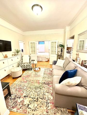 $3,500 | 405 East 72nd Street, Unit 1B | Lenox Hill