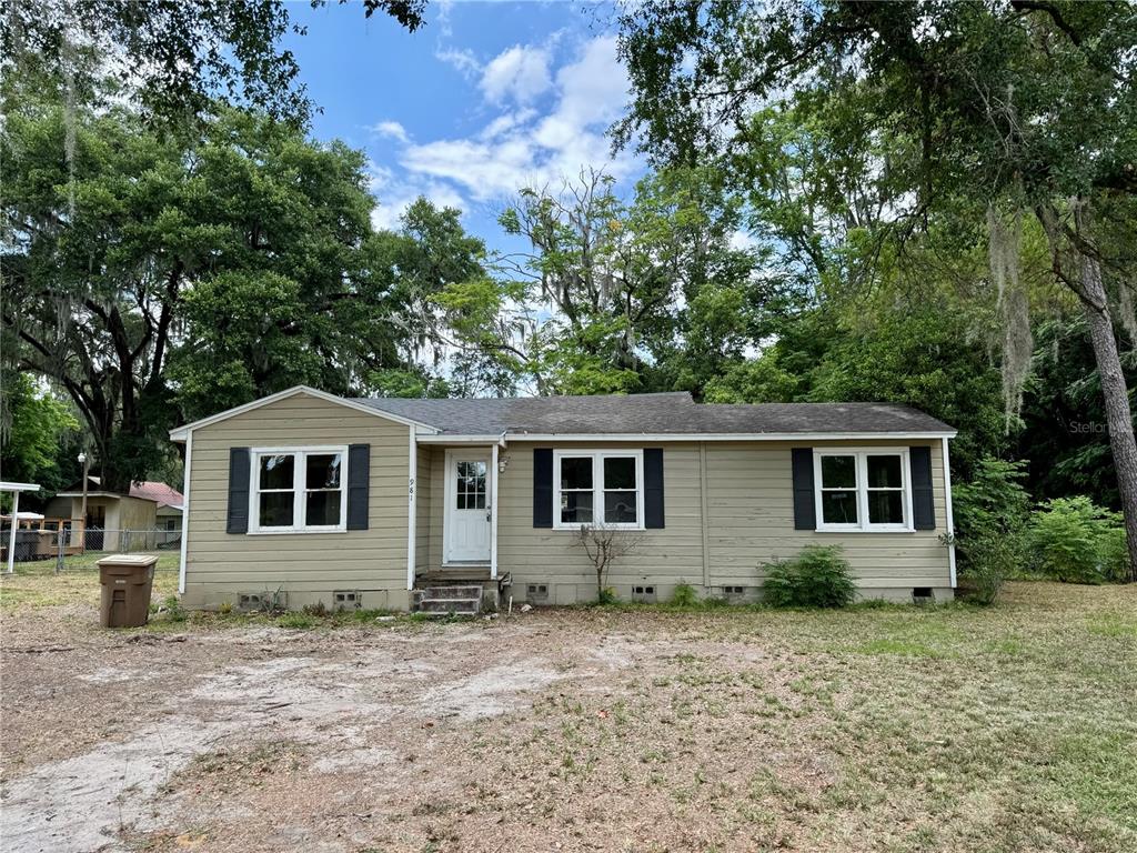 front view of house with a yard