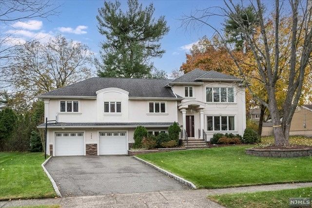 $1,449,000 | 165 Chadwick Place | Glen Rock