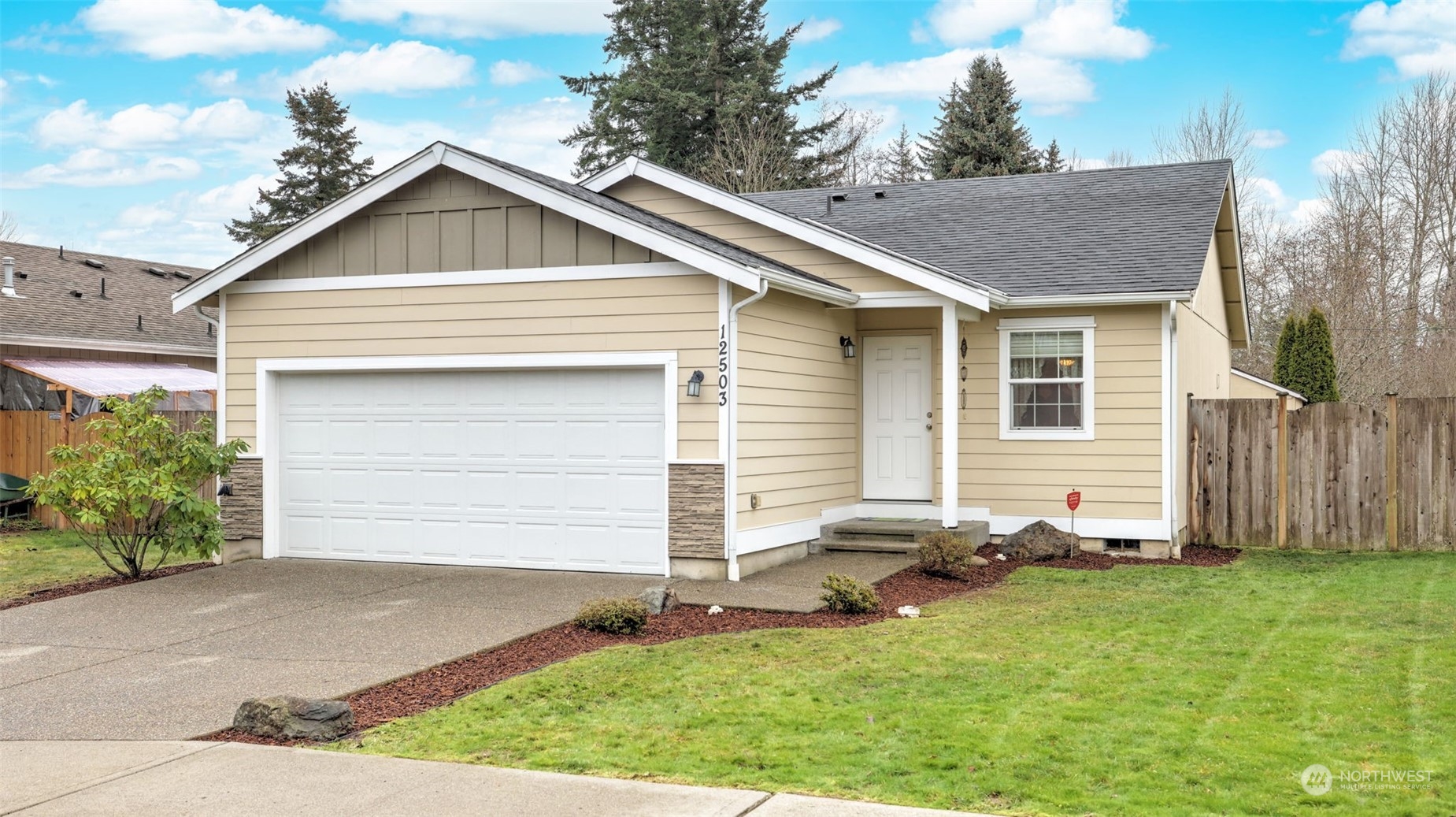 a front view of house with yard