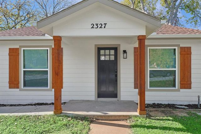 $300,000 | 2327 Bolivar Street | Denton