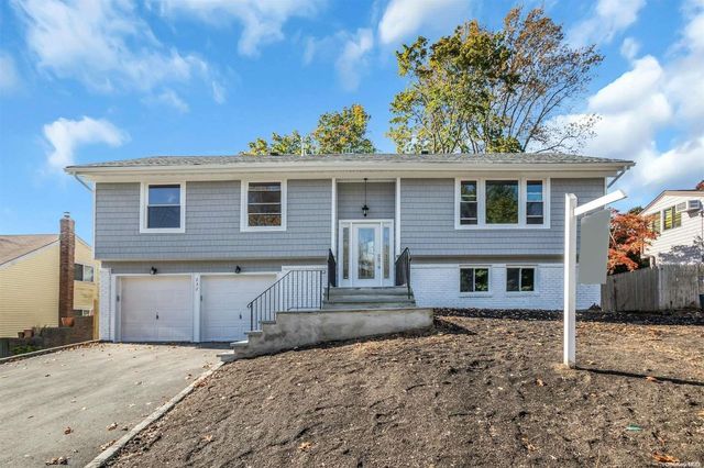 $939,000 | 232 Walnut Road | Glen Cove