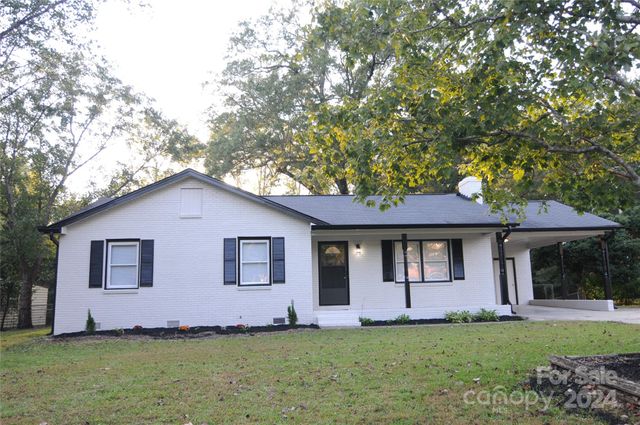 $305,000 | 4901 Greenwood Drive | Southwest Gastonia