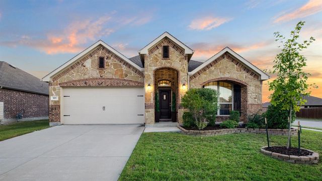 $395,000 | 1211 Crossvine Drive | Avery Pointe