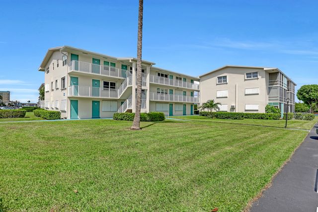 $155,000 | 650 Horizon Street East, Unit 302 | Boynton Beach