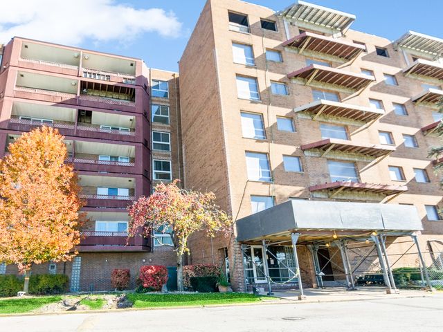 $59,000 | 200 Park Avenue, Unit 726 | Calumet City