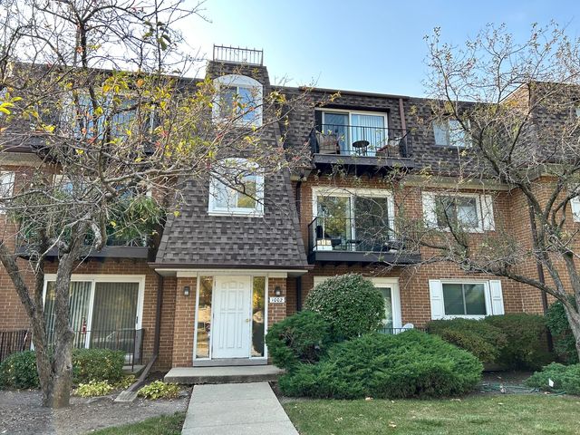 $249,900 | 1002 Grove Drive, Unit 2B | Mount Prospect