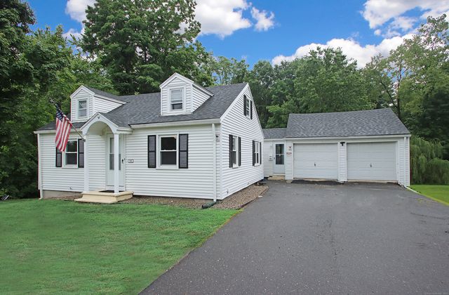 $309,900 | 98 Cooke Street | Plainville