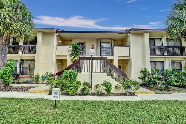 $289,000 | 1945 Southwest 15th Street, Unit 62 | Deerfield Beach