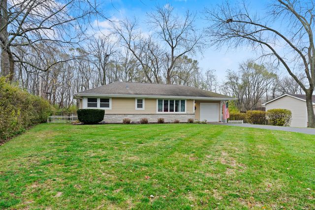 $284,900 | 218 Kent Road | McHenry Township - McHenry County