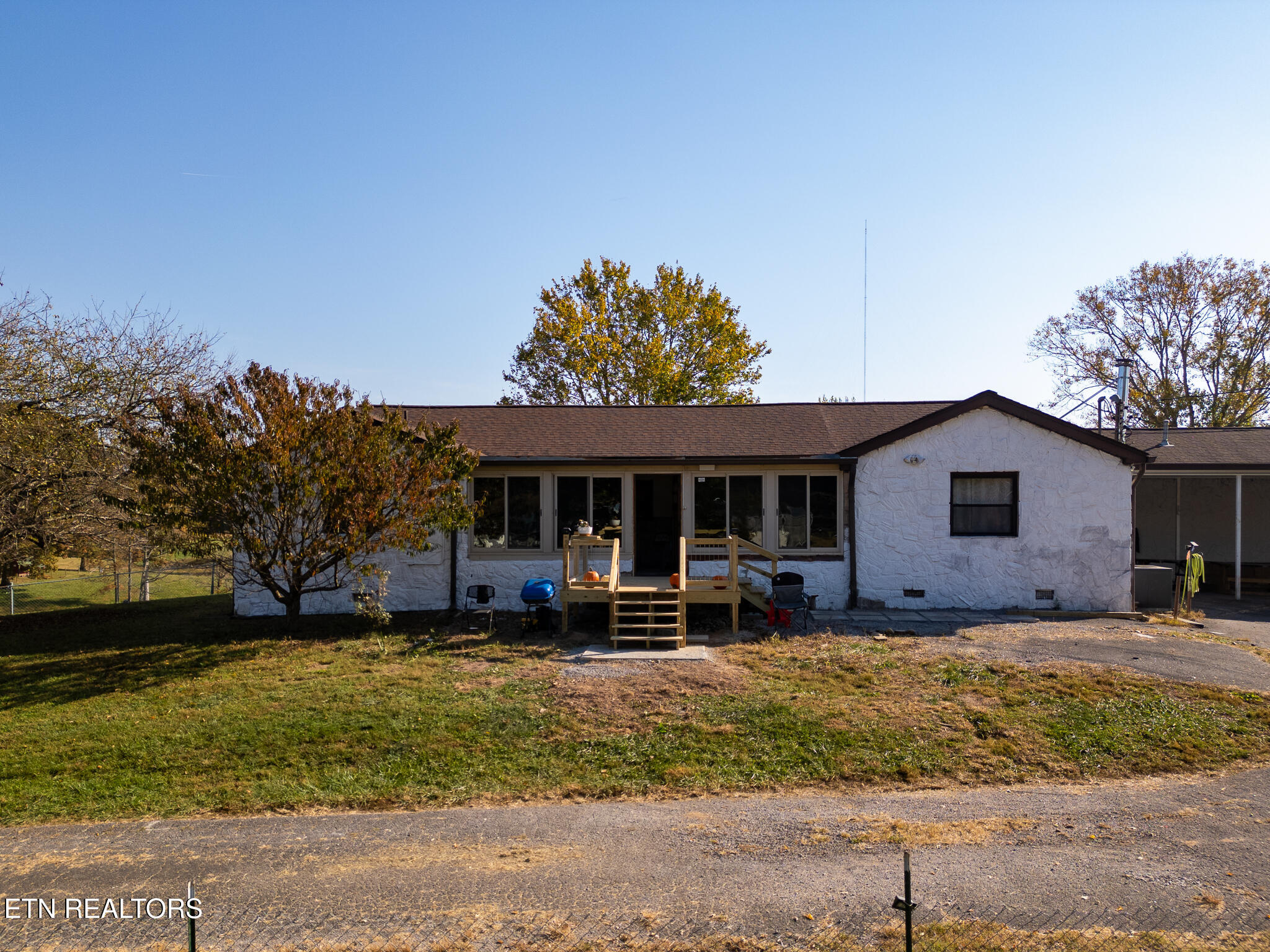 10724 e emory road-04