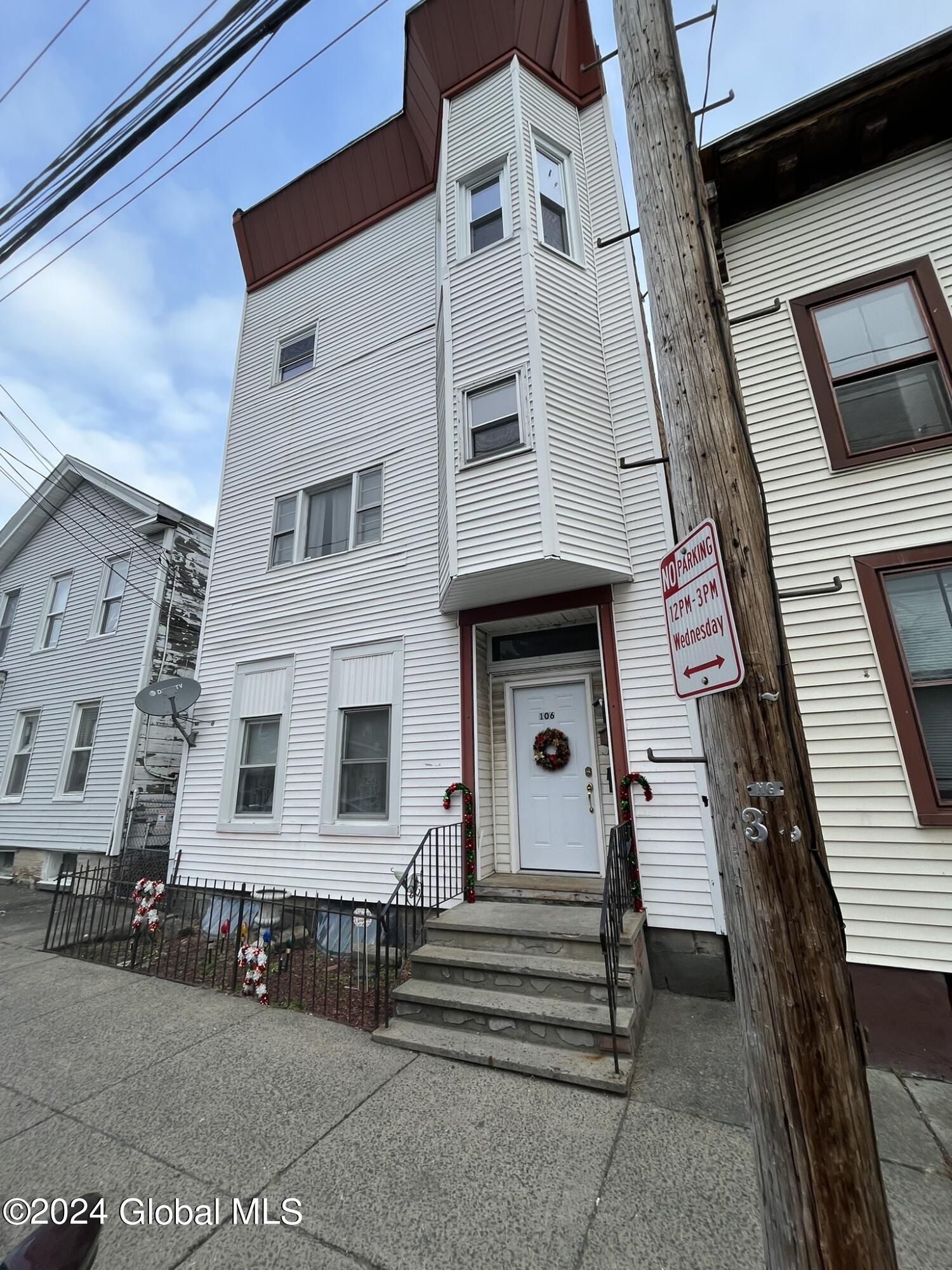 Modern 3 Bedroom apt. in Cohoes