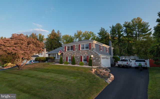 $699,900 | 1000 Summit Lane | Springfield Township - Montgomery County