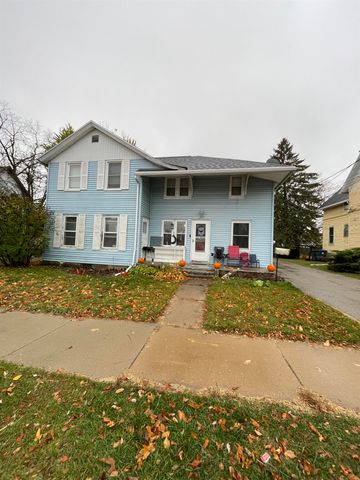 $249,900 | 223 East Franklin Avenue | Downtown Neenah