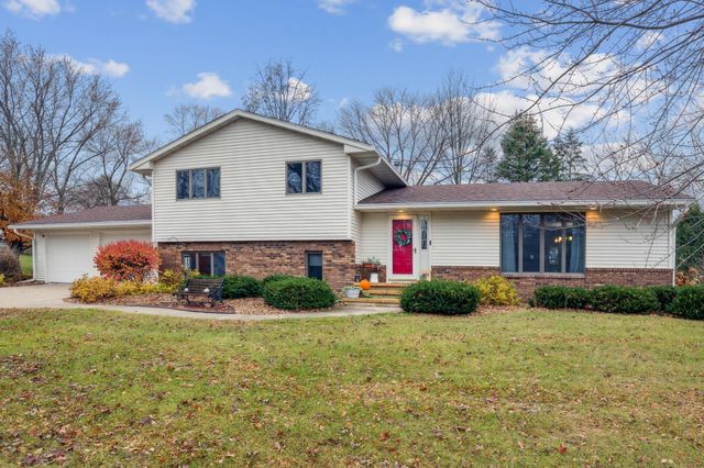 $325,000 | 405 Creekview Lane | Arlington