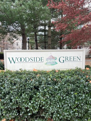 $285,000 | 140 Woodside Green, Unit 3A | Newfield-Turn of River