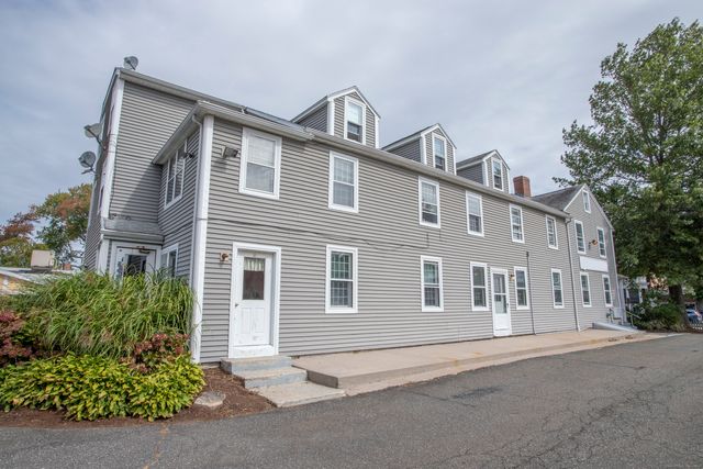 $2,500 | 129 Main Street, Unit 25 | Old Saybrook Center