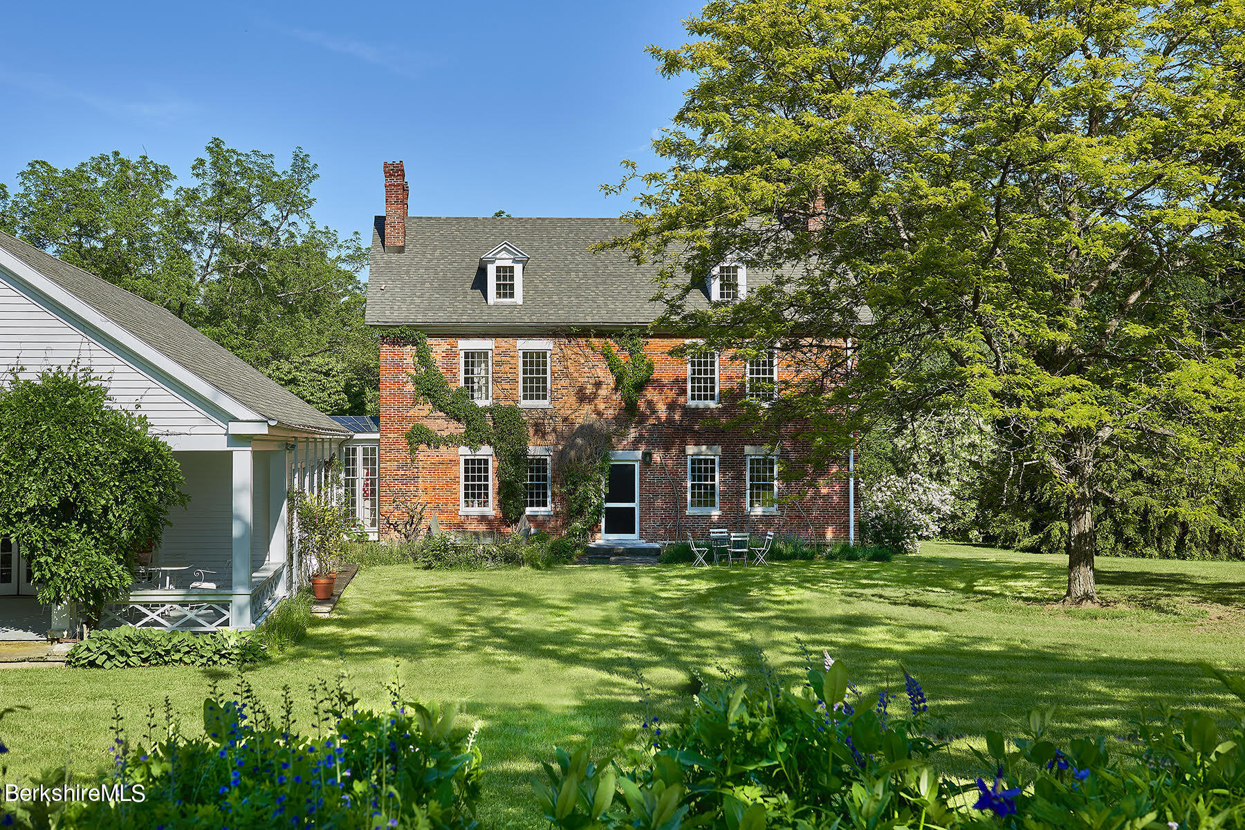 Facade - rear of house