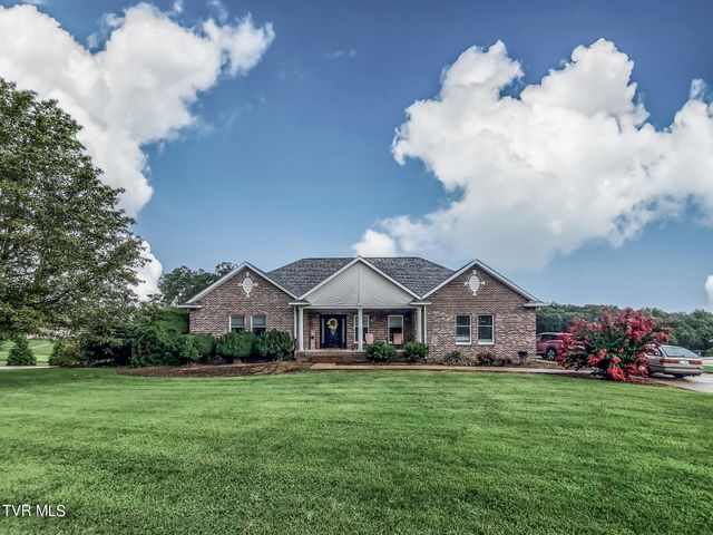 $599,999 | 175 Golf Trace Drive