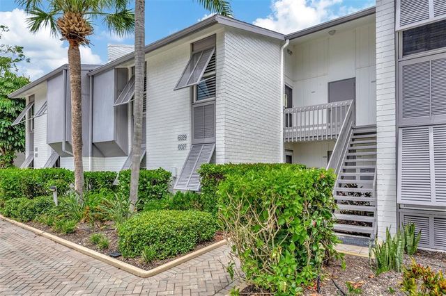 $579,000 | 6029 East Peppertree Way, Unit 116 | Siesta Key